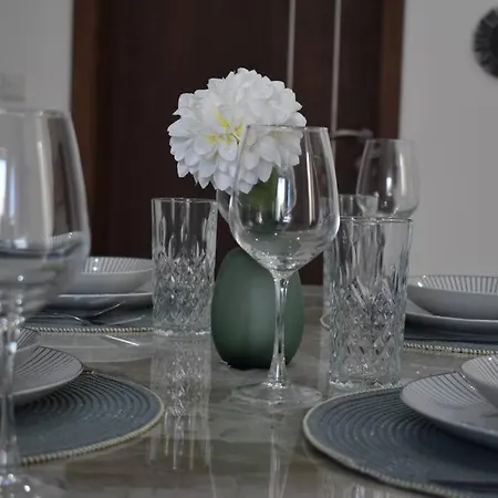 New Modern Two Double Bedroom * San Pawl il-Baħar