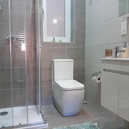 New Modern Two Double Bedroom Apartman *