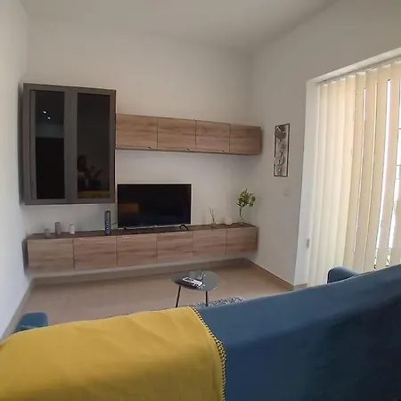 New Modern Two Double Bedroom