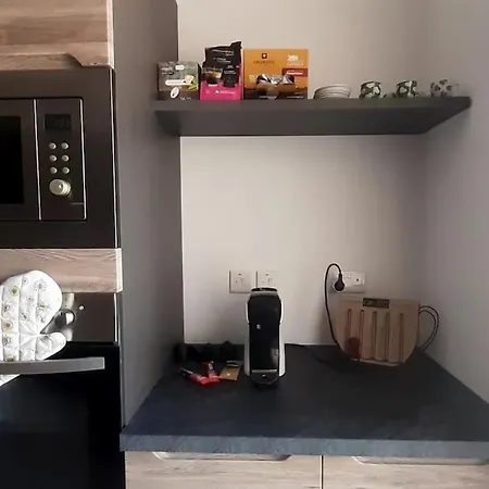Apartamento New Modern Two Double Bedroom *